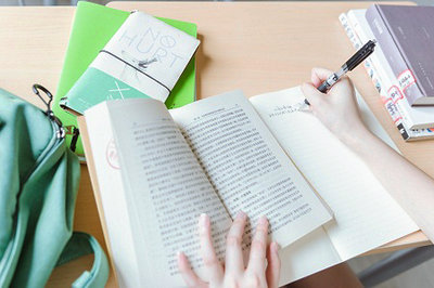 广东海洋大学在职研究生考试时间是什么时候？
